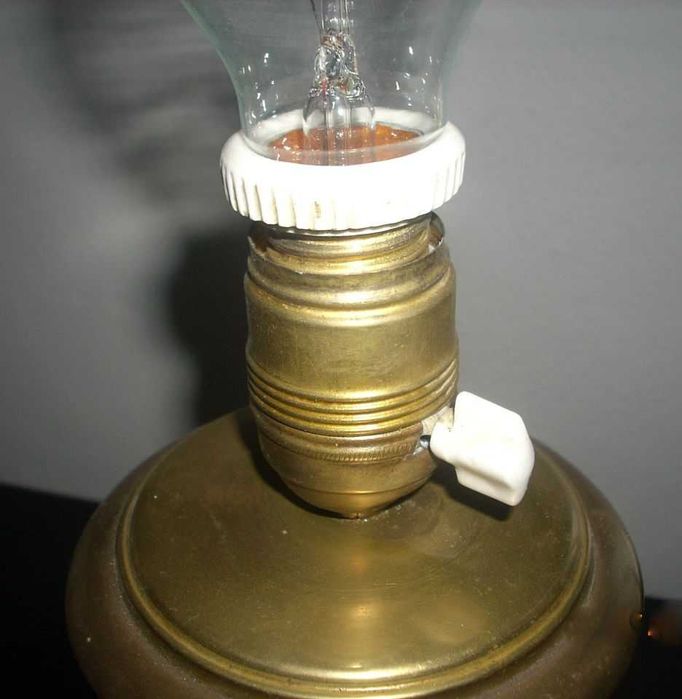 Candeeiro mesa em cobre cinzelado - Anos 40