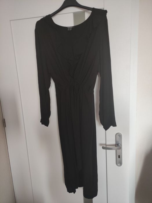 Sukienka czarna długi rękaw asymetryczna Esmara 46