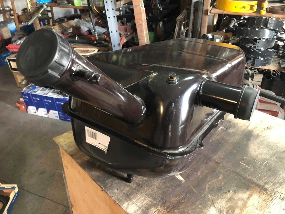 mtz,mtz-82,mtz-920,mtz1025,części,ciągnik,zbiornik paliwa