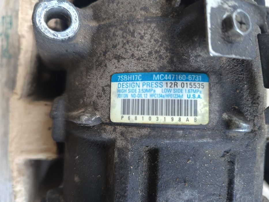 Компресор кондиціонера jeep cherokee kl 3.2