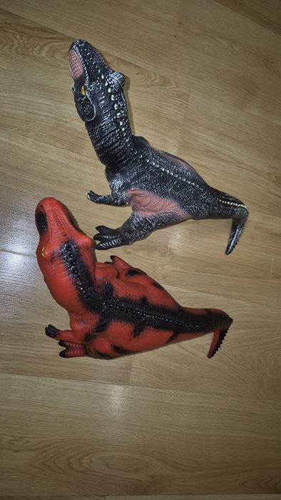 Іграшки Динозаври