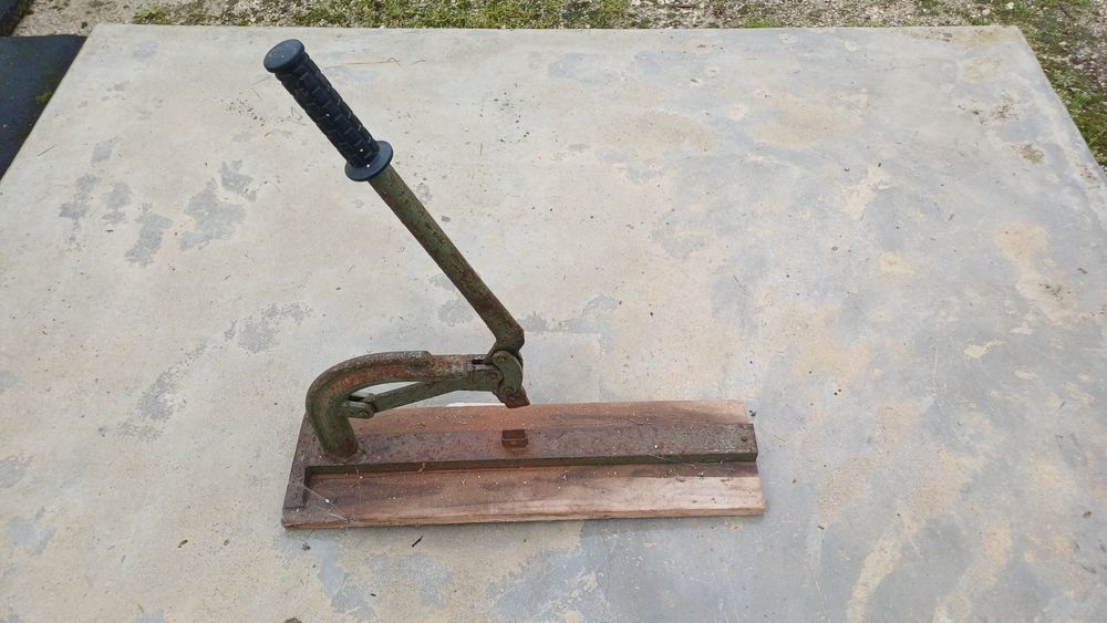 Maquina cortar telha