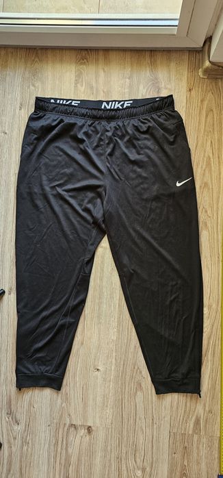 Nike Dri Fit męskie spodnie dresowe rozmiar XXL wymiary na zdjęciach