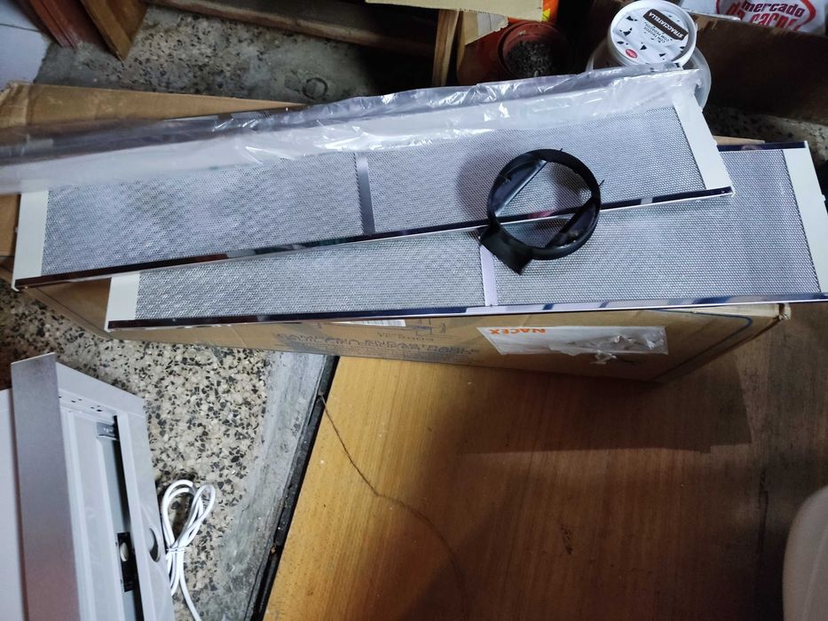 Exaustor telescópico encastrável de 90cm