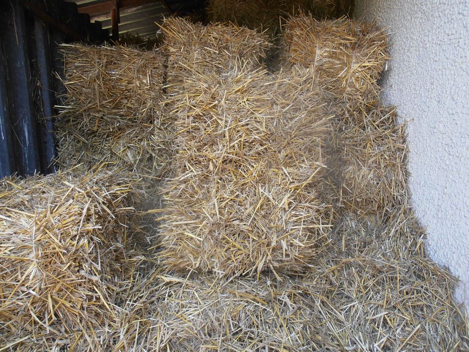 Balik słomy mocny zgniot