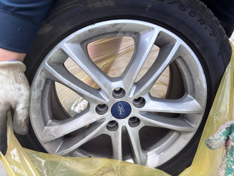 Felgi 17 cali 5x108  + Opony wielosezonowe