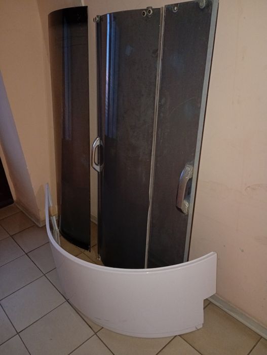 Панель для поддона душевой кабины.