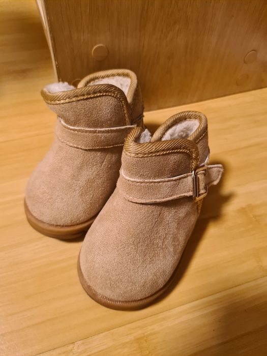 Продам дитячі зимові чобітки 18 розміру