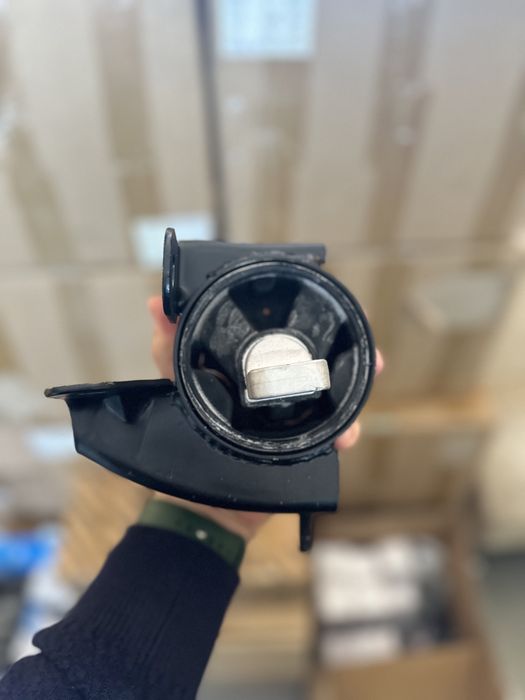 Подушки двигуна Dodge Grand Caravan