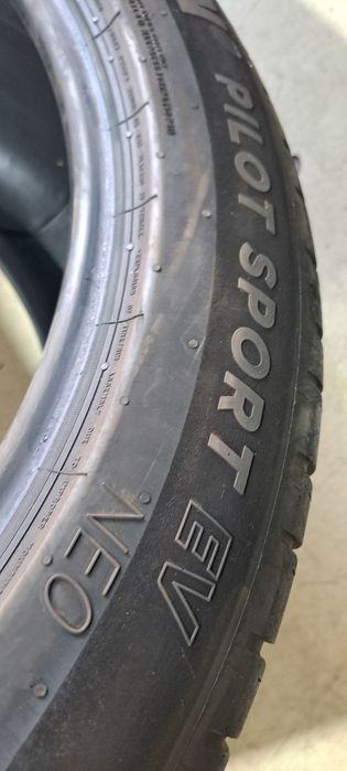 Pneus 295/40/21 michelin