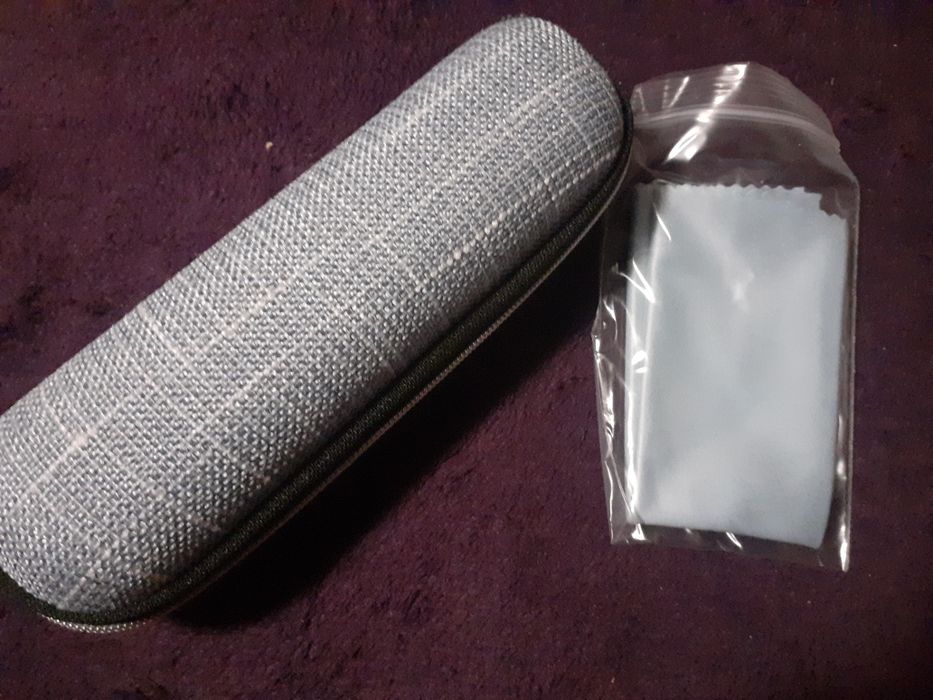 Nowe etui na okulary plus sciereczka