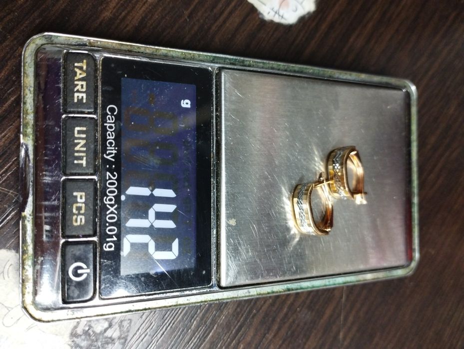 Золотые сережки 1.42 грамма