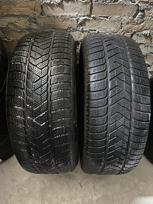 235/60 R18  Pirelli Scorpion 18г  , пара шин зимних.