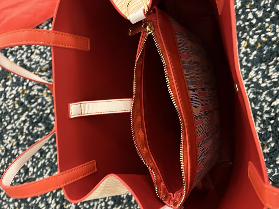 Cartrira carolina herrera