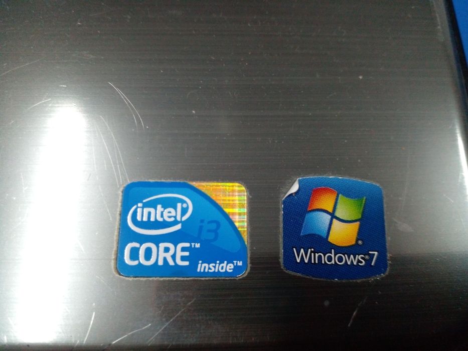 Современный игровой ноутбук красный Dell Inspiron N5010