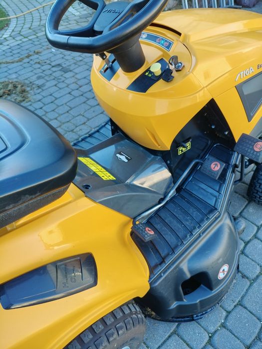 Kosiarka traktorek Stiga Estate 21KM