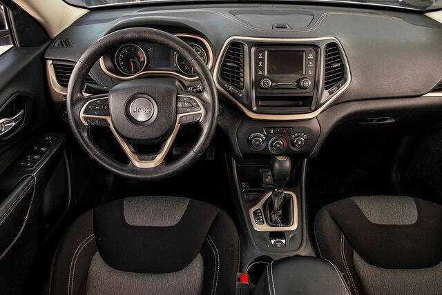 2016 Jeep Cherokee Sport