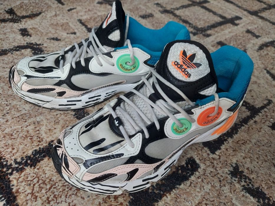 buty damskie adidas r. 39 1/3 wielokolorowe