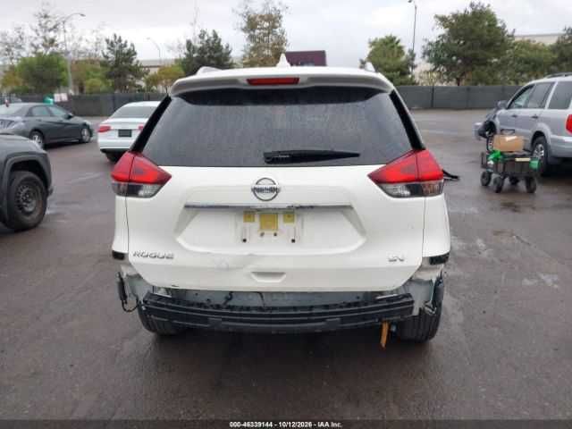 Nissan Rogue Sv 2017 *
