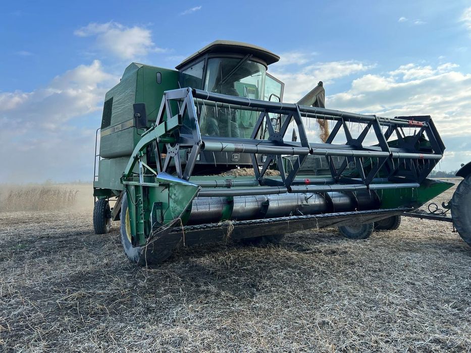 комбайн John Deere 1075