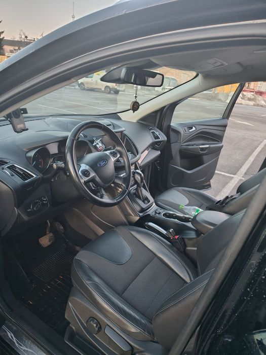 Ford Kuga 2015 рік