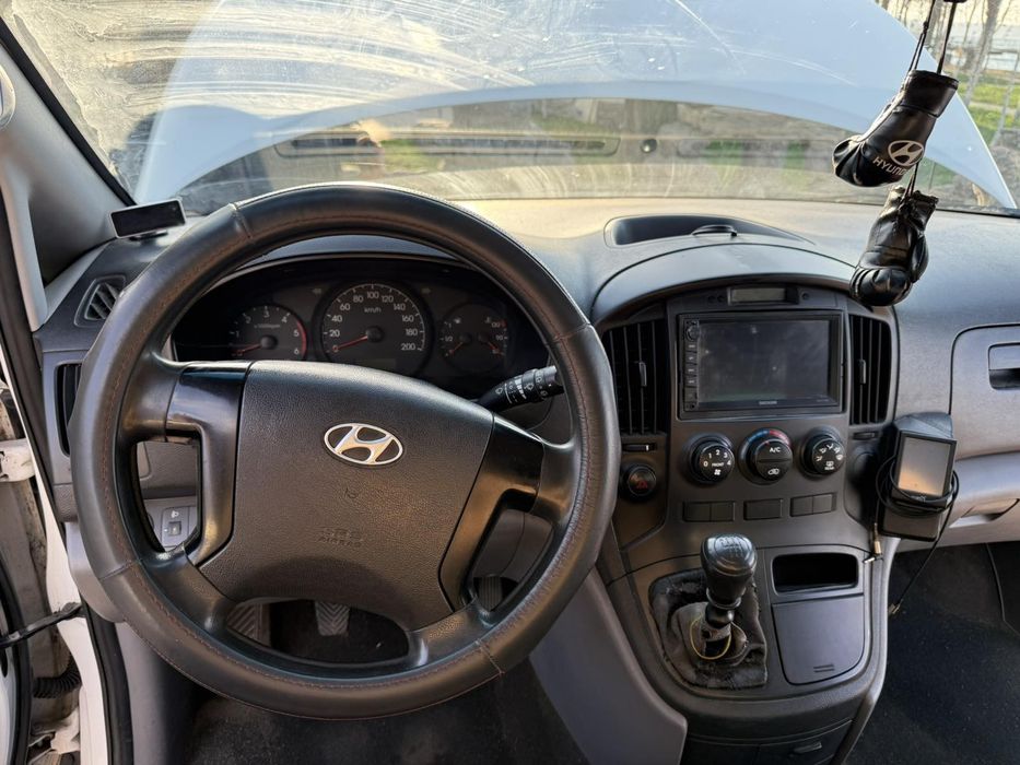 Hyundai H-1, 2012 р, 2,5 л дизель турбіна, Вантажний бус з пневмою!!!