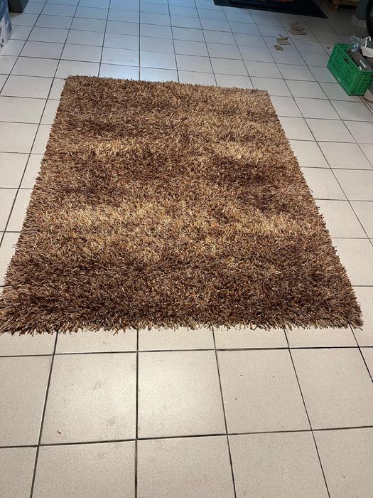 Tapete de pêlo alto - tons castanhos