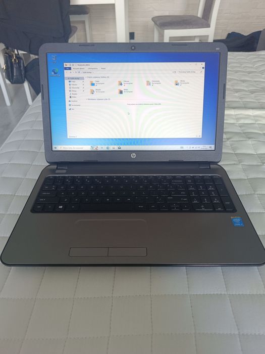 Laptop HP 250, I3, 500GB, 4GB, DVD RW, Super stan.