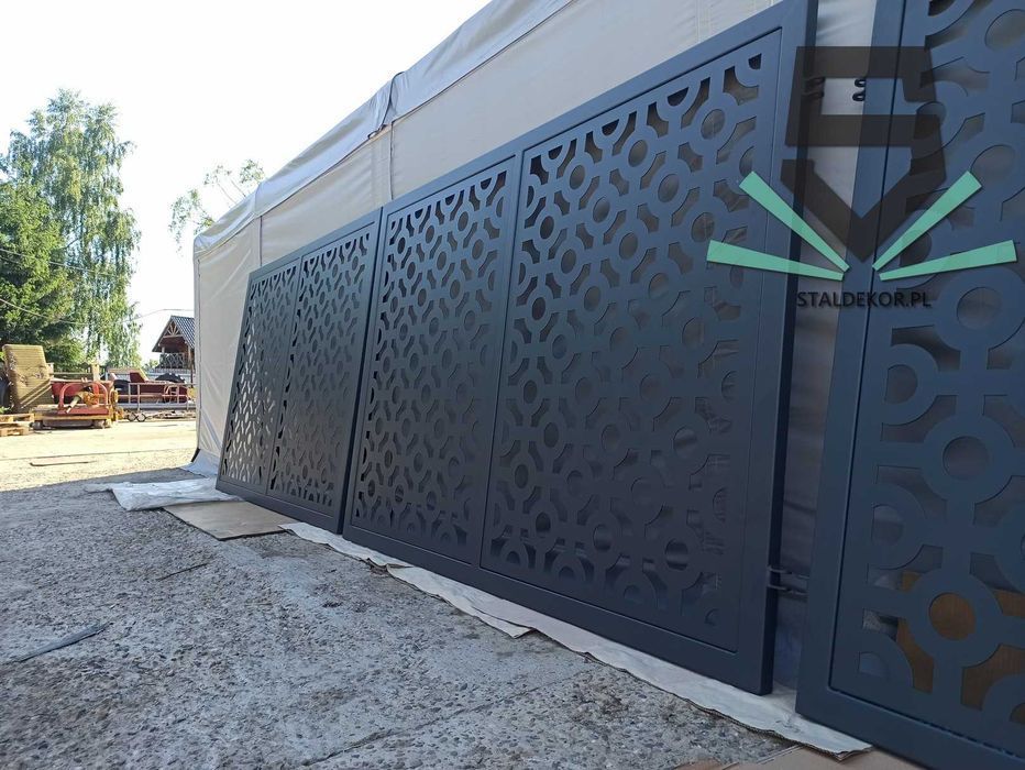 Brama przesuwna 4x1,5m wycinana laserowo, CNC,  panelowa.