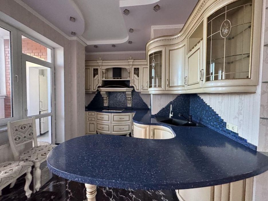 Продам 3х кімн. вул. Базарна/ЖК Капітан (375-221)