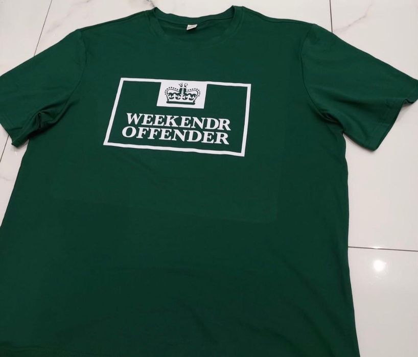 Футболка Weekend Offender