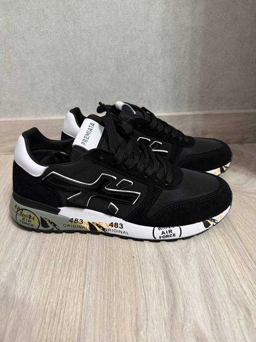 кросівки premiata