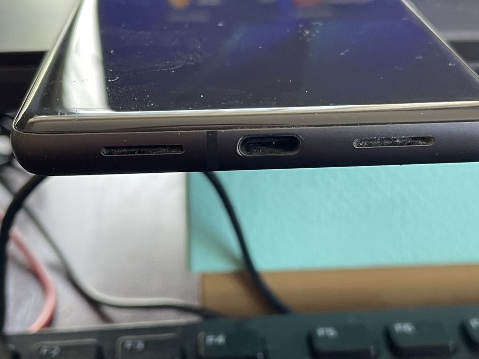Телефон Pixel 7 8/128 не вмикається