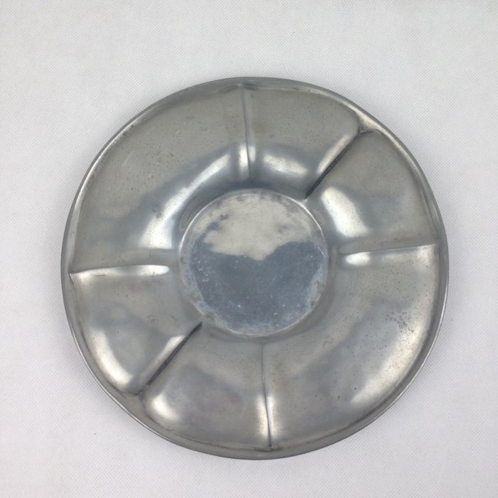 Conjunto de Jarro e Prato em Estanho