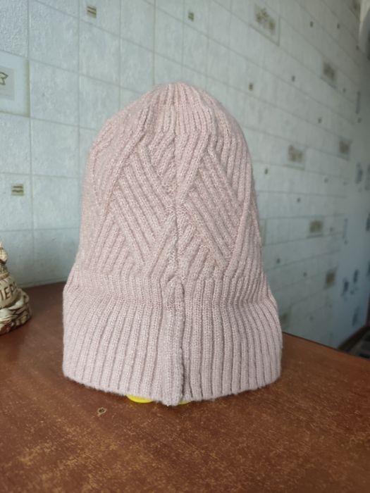 Теплая зимняя шапочка