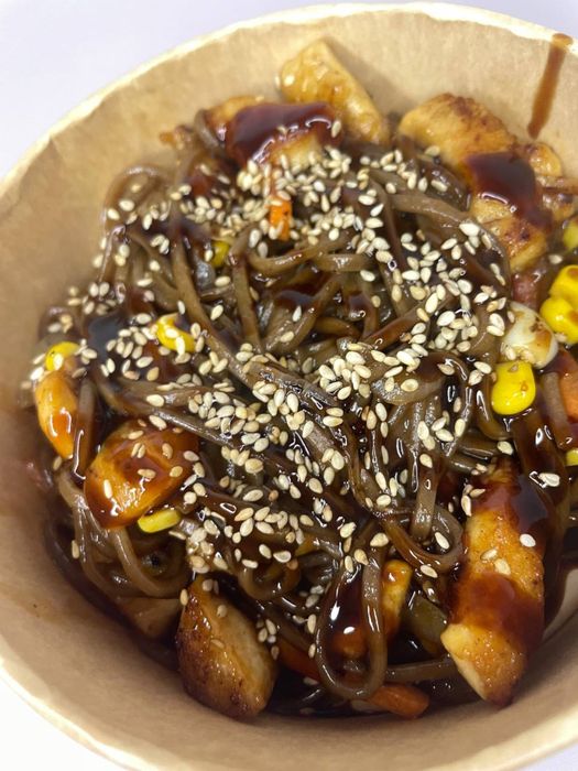 Лапша Соба з куркою sweet chili 285 грам