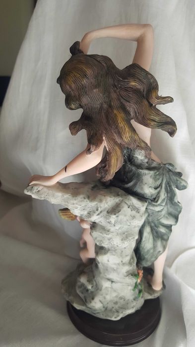 Estatueta marfinite, R&F Collection