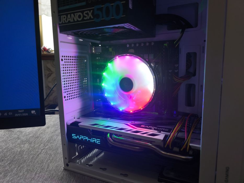 Torre xeon 2650 v3 com RX 580