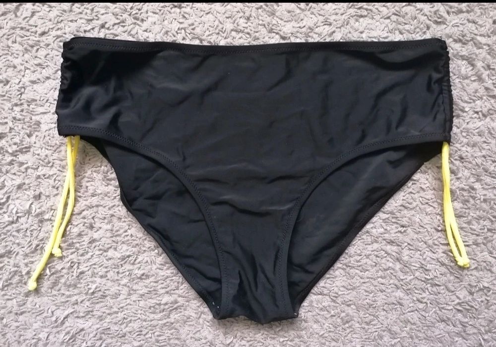 Majtki kąpielowe damskie czarne roz 46