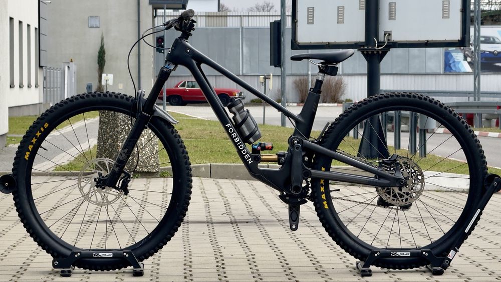 Forbidden Dreadnought AXS /enduro Deviate Santa Cruz