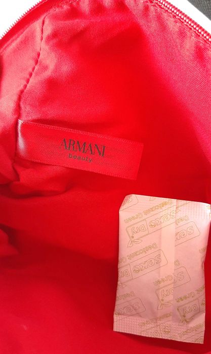 nowa kosmetyczka Armani na prezent