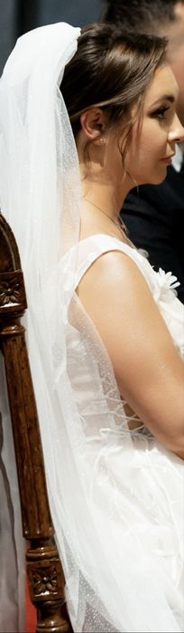 Welon ślubny z drobinkami brokatu