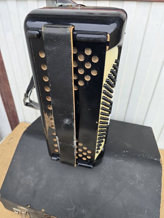 Akordeon Hohner Tango II M-96 basów