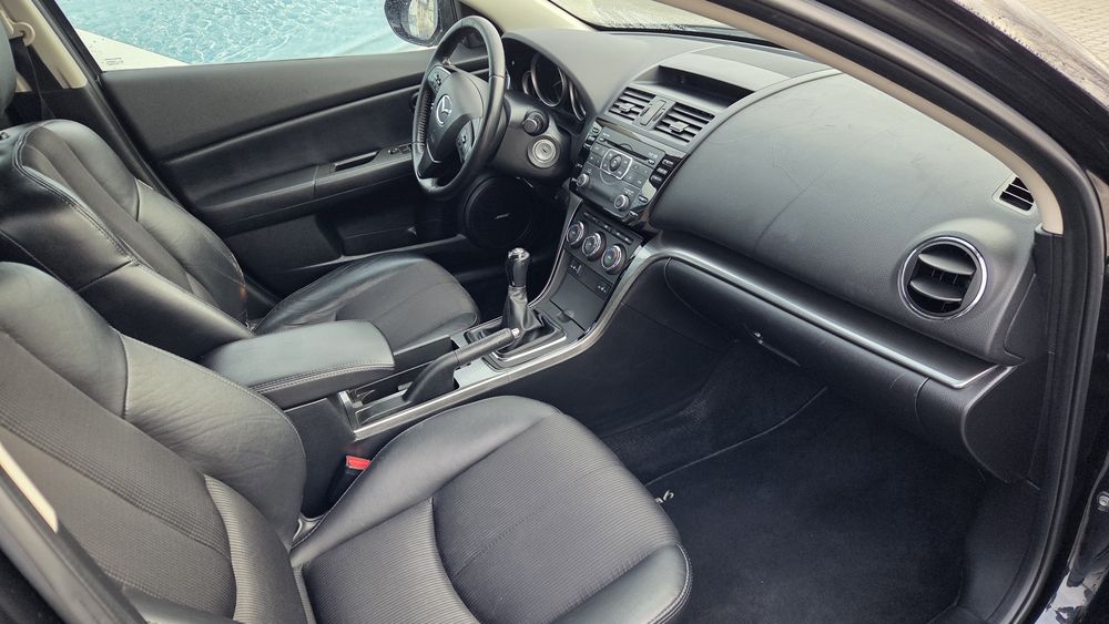 Мазда 6 2010 рік