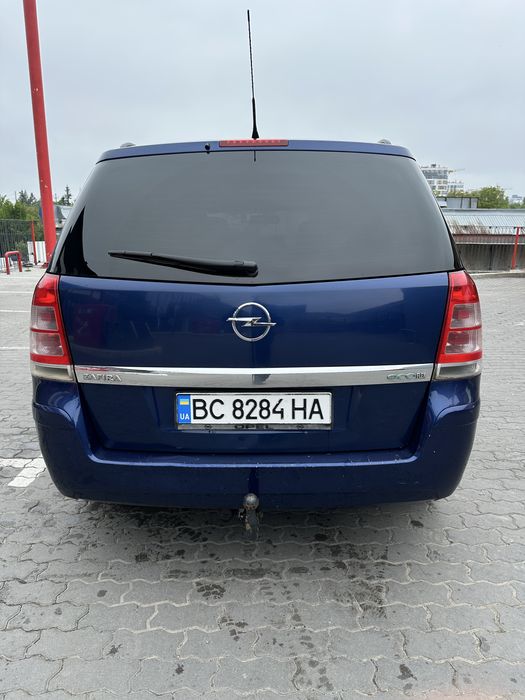 Автомобіль opel zafira b 1.7eco