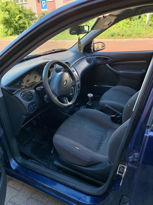 Ford focus 2003 1.6 benzynka klima 211tys przebieg