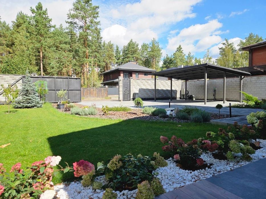 Сучасний дизайнерський будинок 275 м² на 15 сотках у Биківні, Київ