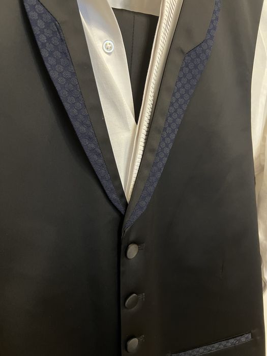 Стильний чоловічий костюм (смокінг), синій, 50 р.