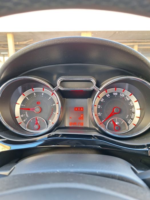 Opel Adam 2018 com 50 mil kms