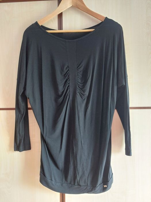 Używana czarna bluzka VERTUS, rozm.42